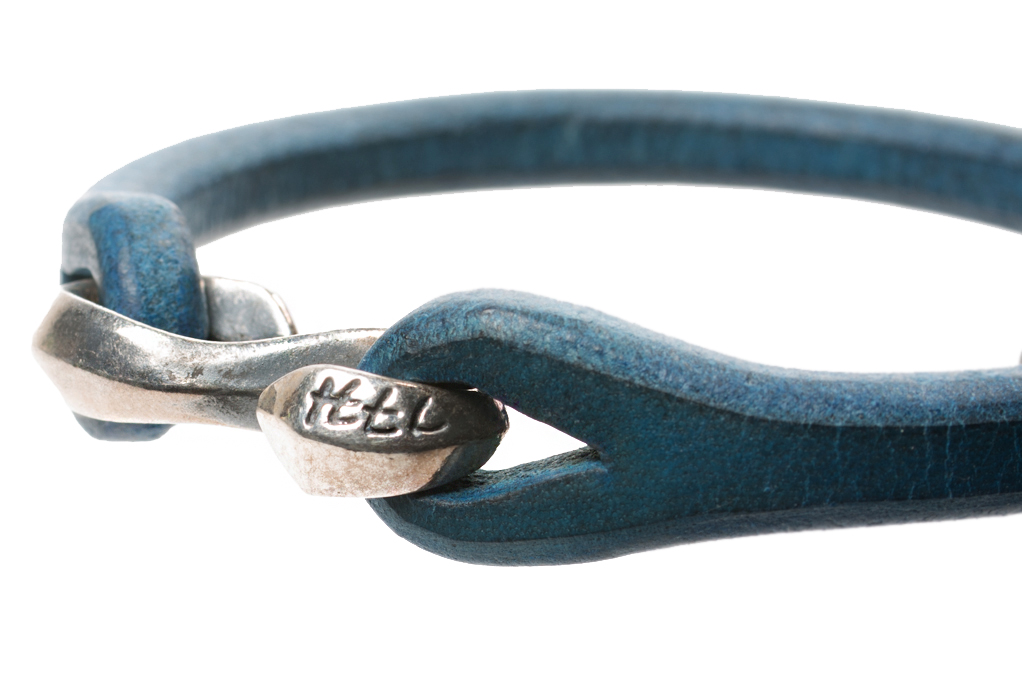 BLU_BRACELET_02-1022x682.jpg