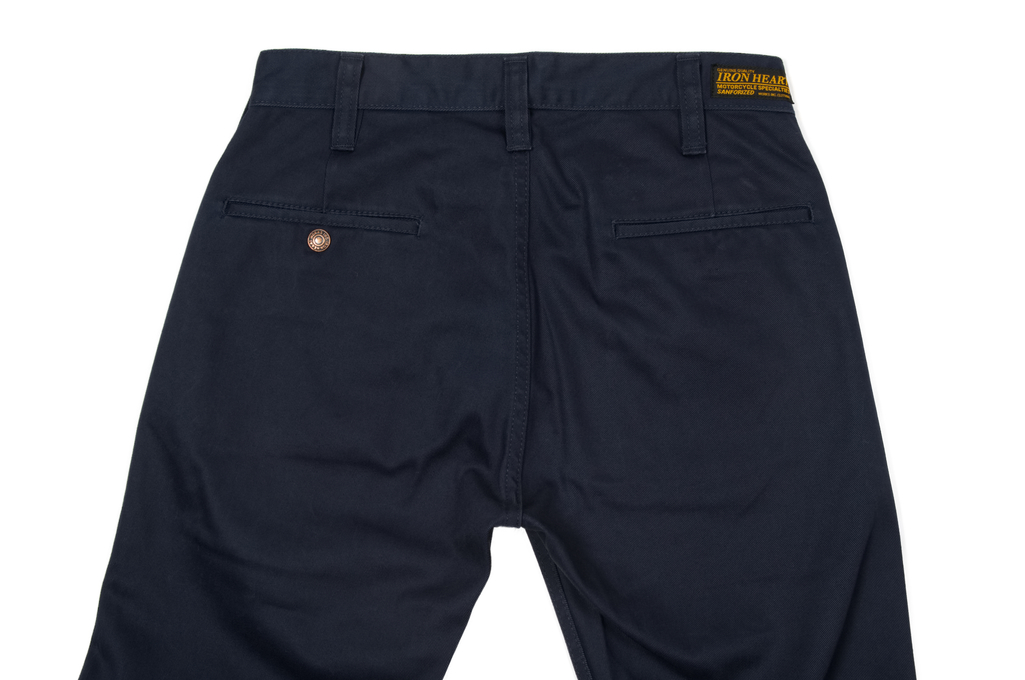 ih_slim_chino_navy_05-1025x680.jpg