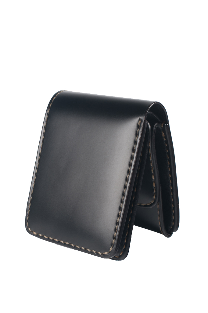 IH_WALLET_01-682x1025.jpg